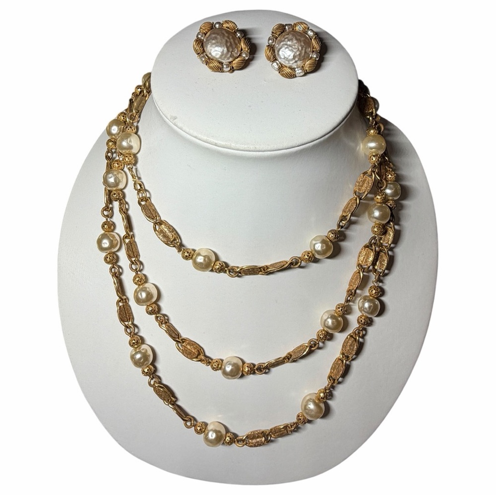 MIRIAM HASKELL BAROQUE PEARL AND GOLD BEADED LONG STRAND NECKLACE & EARRINGS